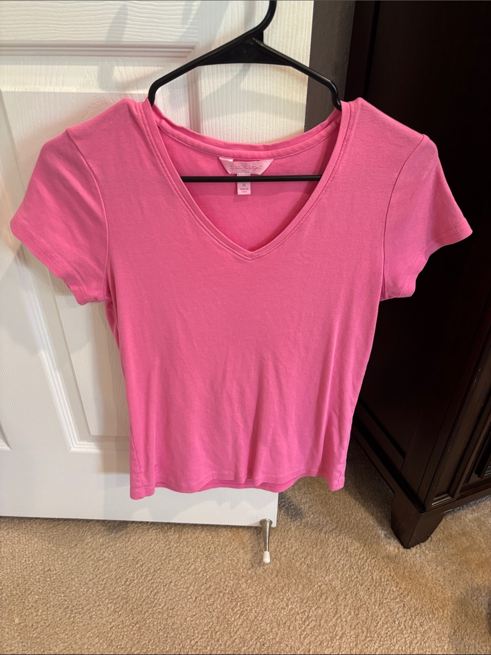 Lilly Pulitzer Classic V-Neck Short Sleeve Tee - Bright Pink